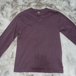 Levi’s Henley men’s tee shirt